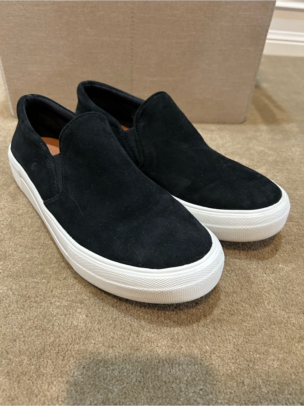 Steve Madden Black Suede Slip-On Sneakers with White Platform Sz 8.5